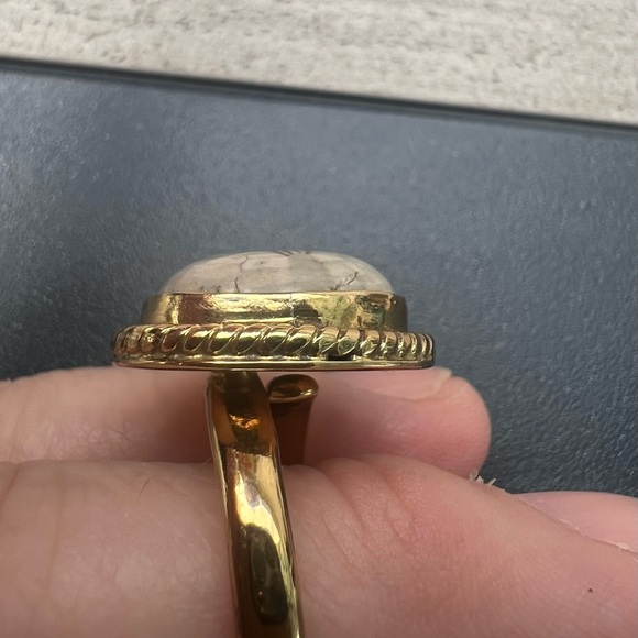 Gold and Cream Women's Jewelry Piece - Picture 6 of 7